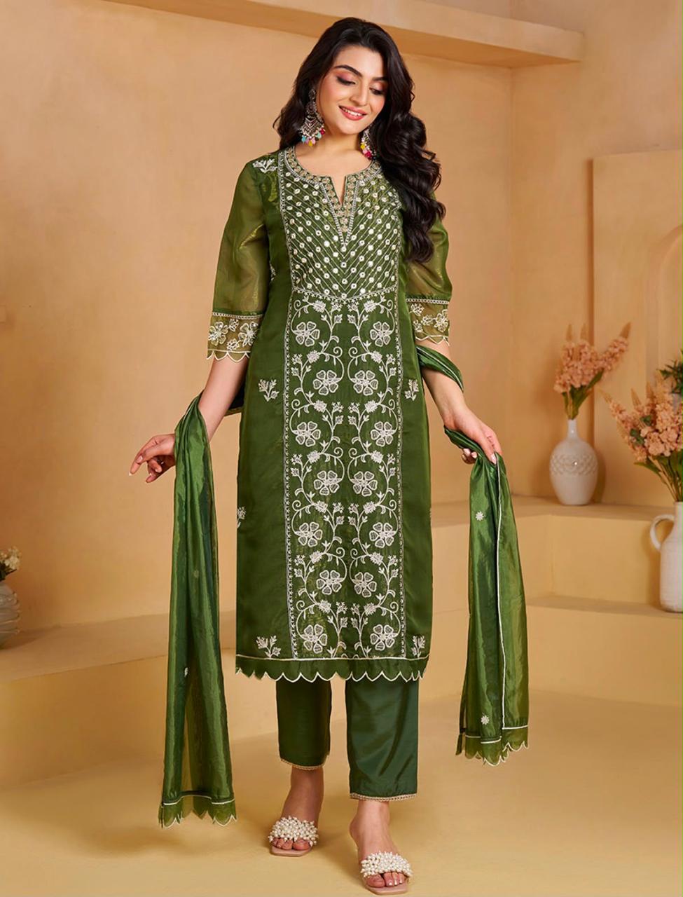 House of Pataudi Women Mustard Yellow Embroidered Silk Blend Kurta Set with Dupatta