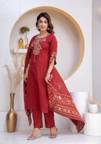 Women Olive Green Embroidered Cotton 60 60 Kurta Set with Printed Dupatta