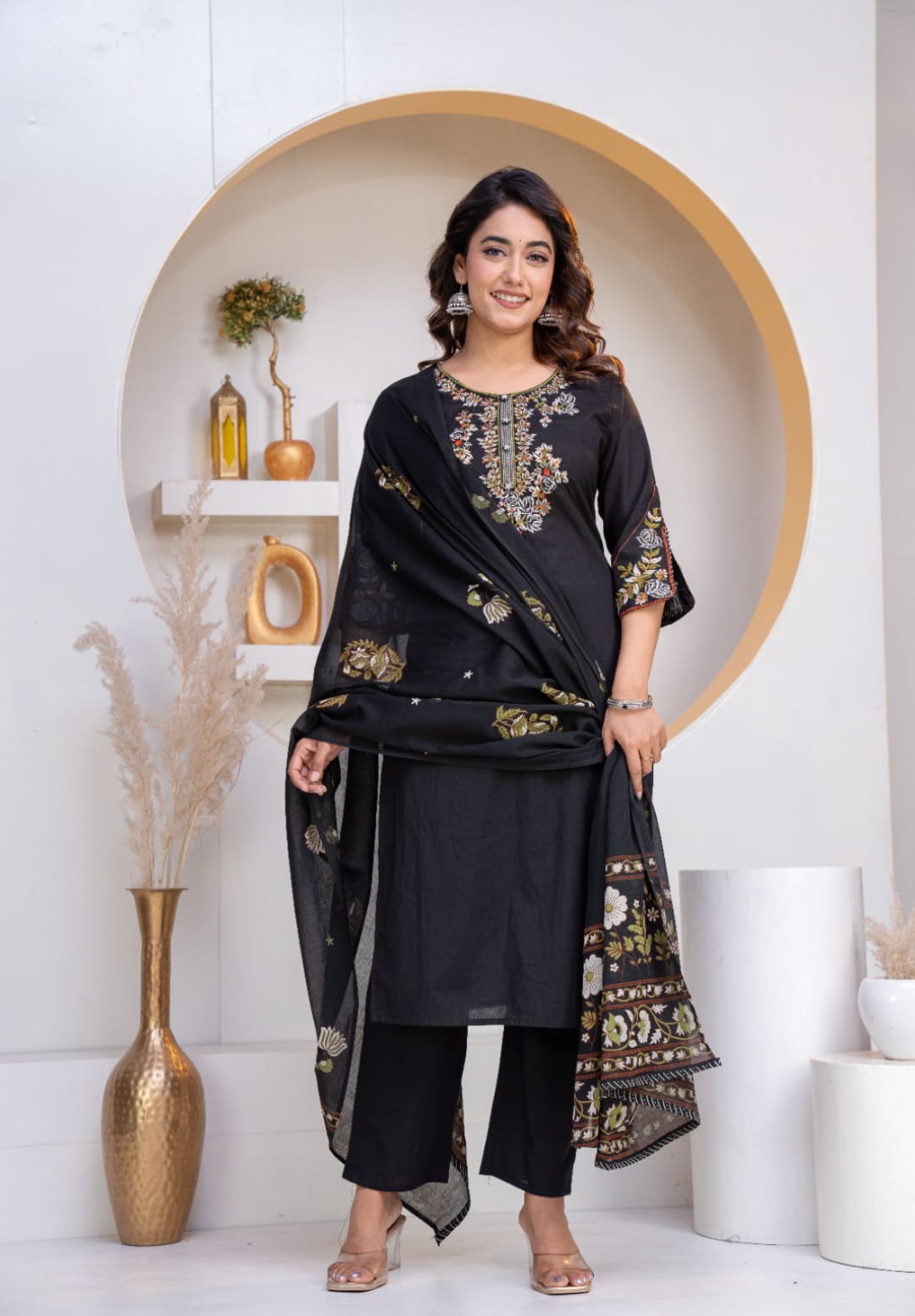 Women Olive Green Embroidered Cotton 60 60 Kurta Set with Printed Dupatta