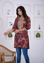 Women Maroon Floral Printed Vatican Viscose Short Kurti