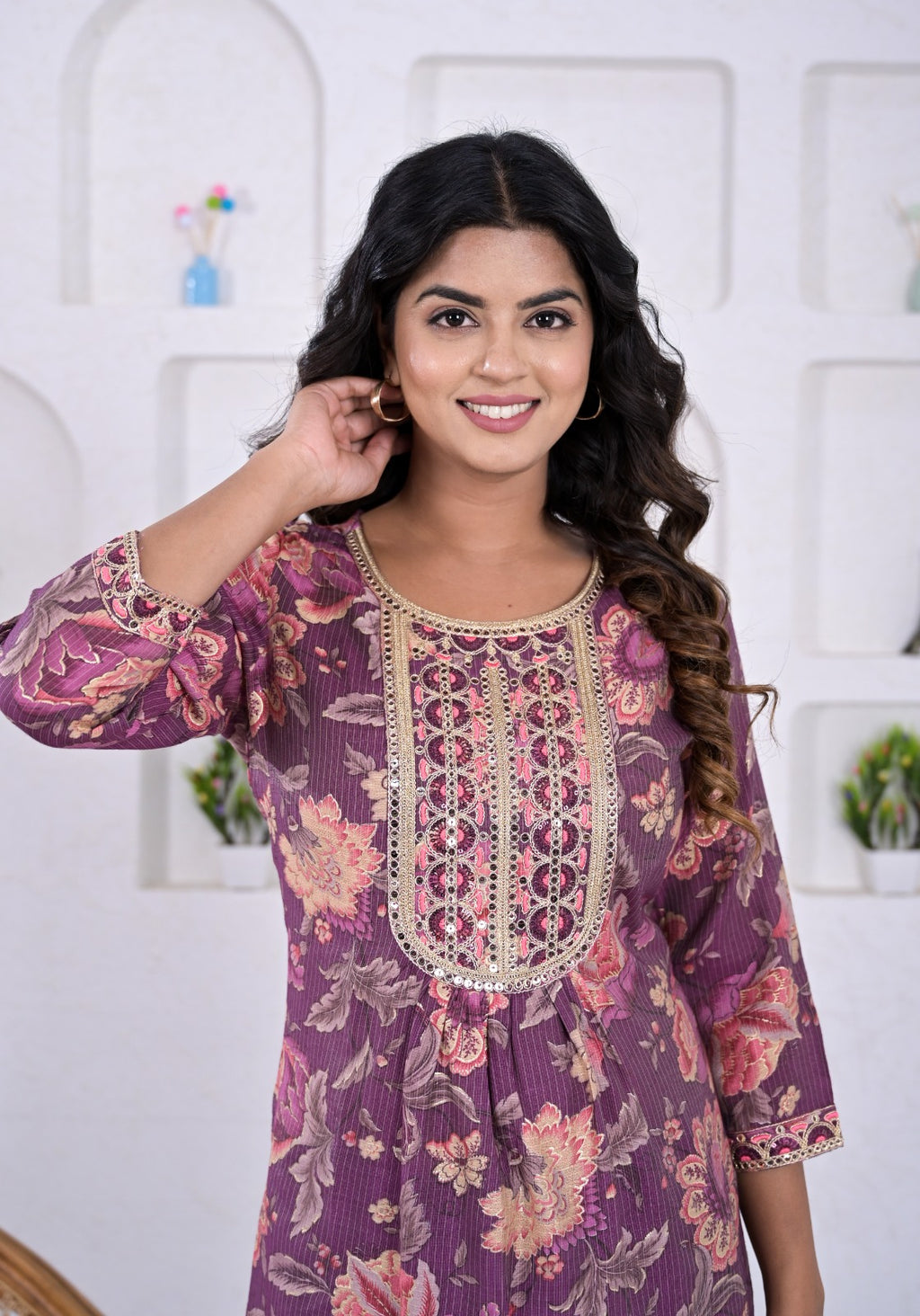 Women Maroon Floral Printed Vatican Viscose Short Kurti